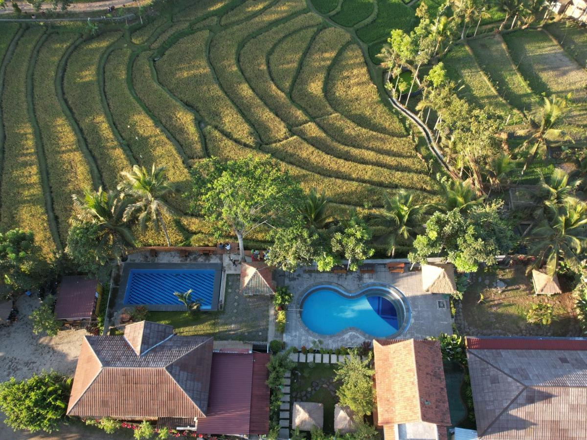 Peraja Bungalows Loyok Sangyang 외부 사진