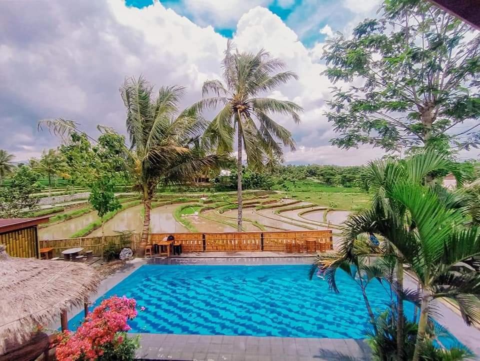 Peraja Bungalows Loyok Sangyang 외부 사진