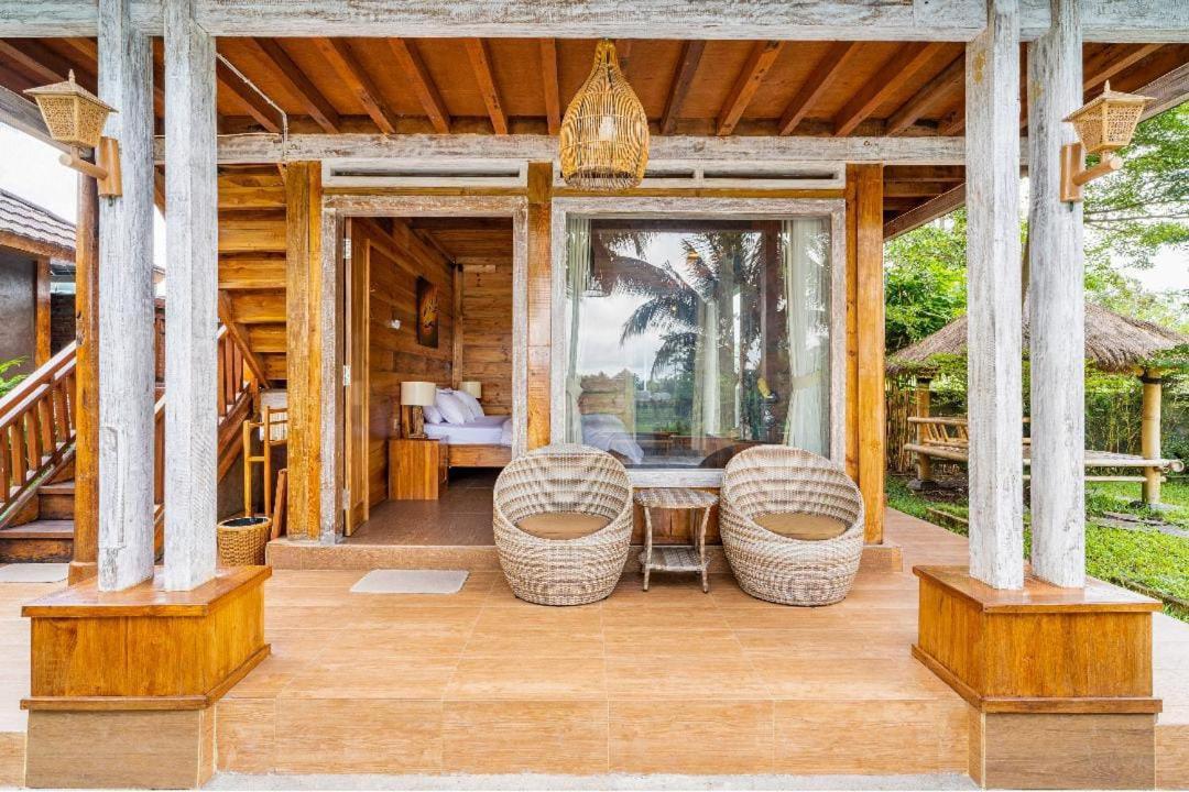 Peraja Bungalows Loyok Sangyang 외부 사진