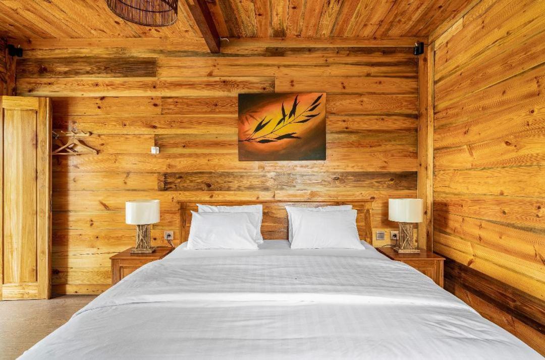 Peraja Bungalows Loyok Sangyang 외부 사진