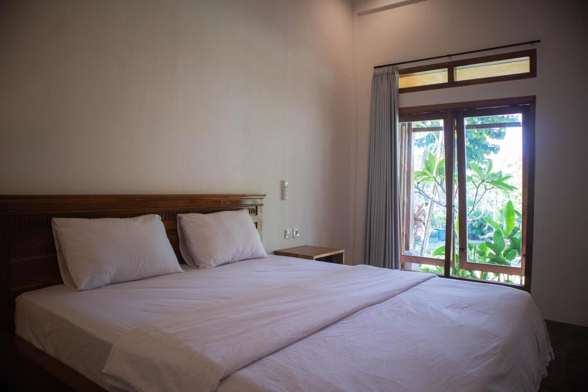 Peraja Bungalows Loyok Sangyang 외부 사진