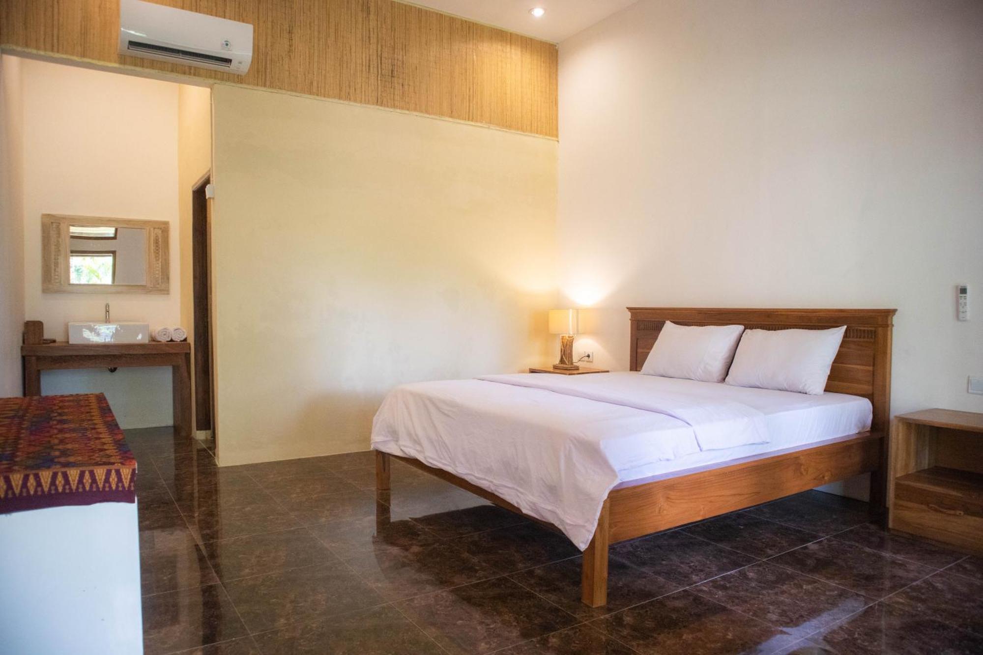 Peraja Bungalows Loyok Sangyang 객실 사진