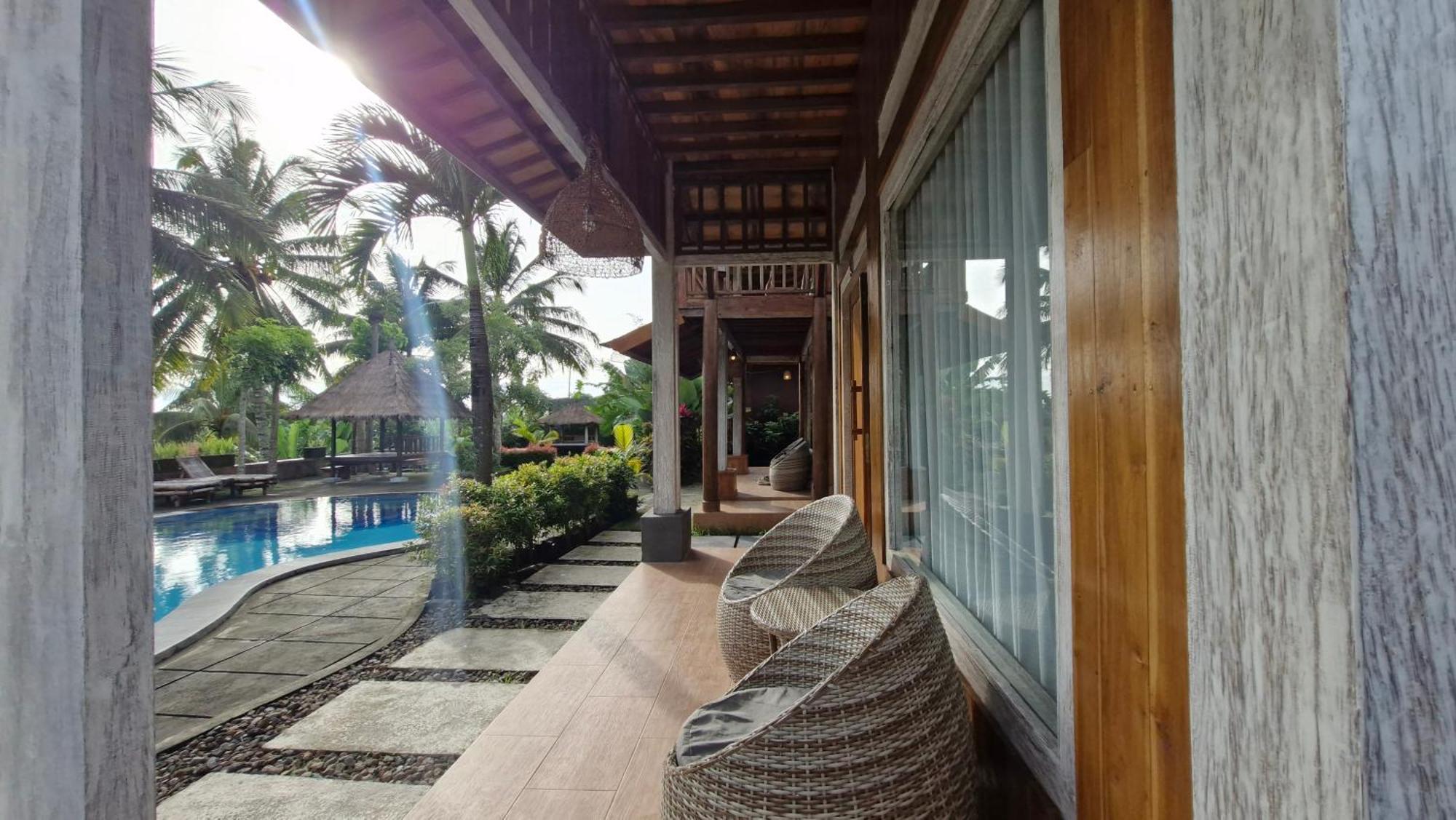 Peraja Bungalows Loyok Sangyang 외부 사진