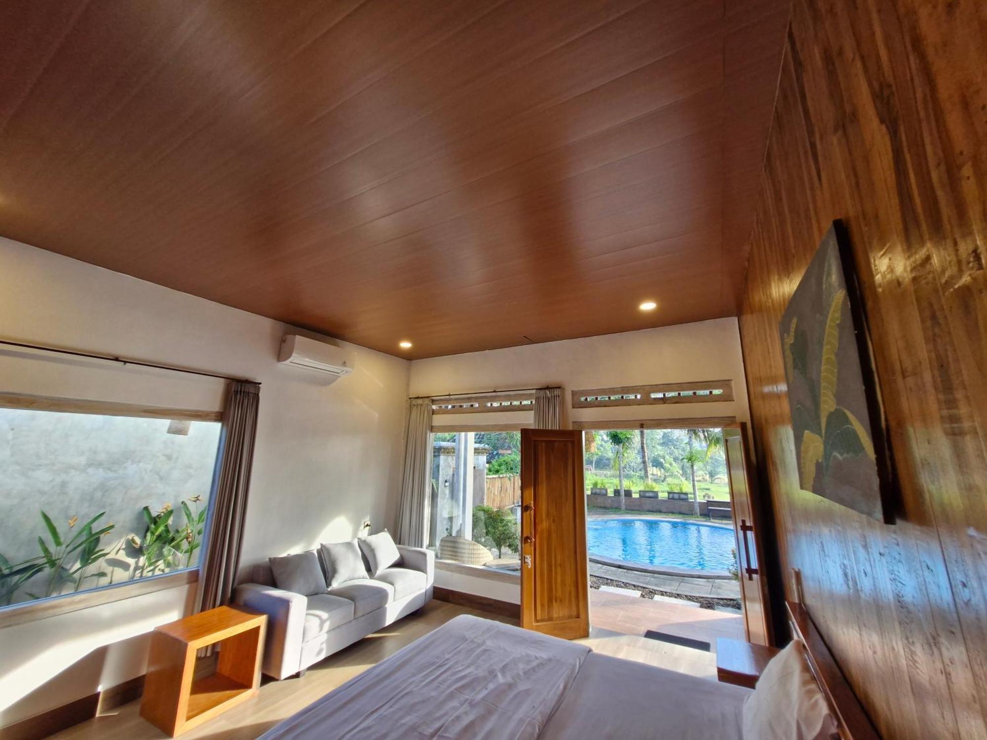 Peraja Bungalows Loyok Sangyang 객실 사진